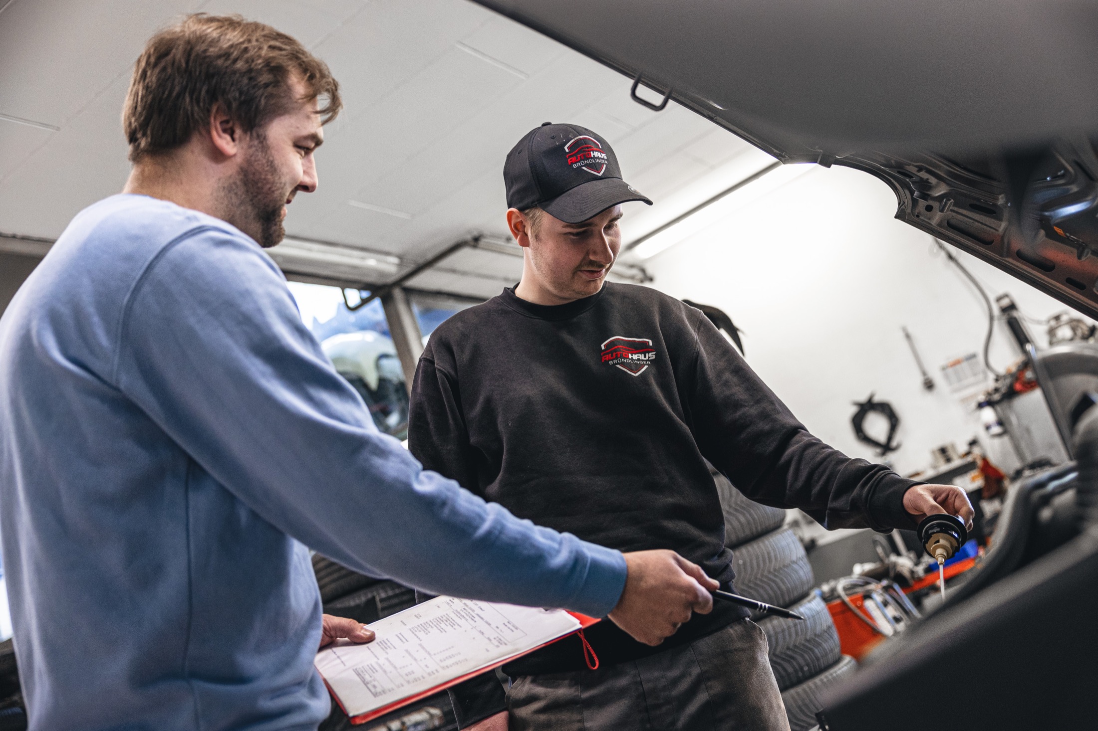 Beratung und persönlicher Service im Autohaus Bründlinger
